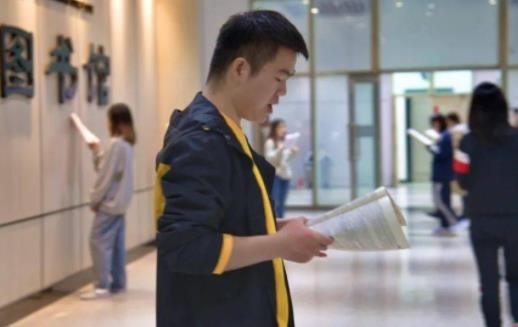 會計專碩驕子—向然